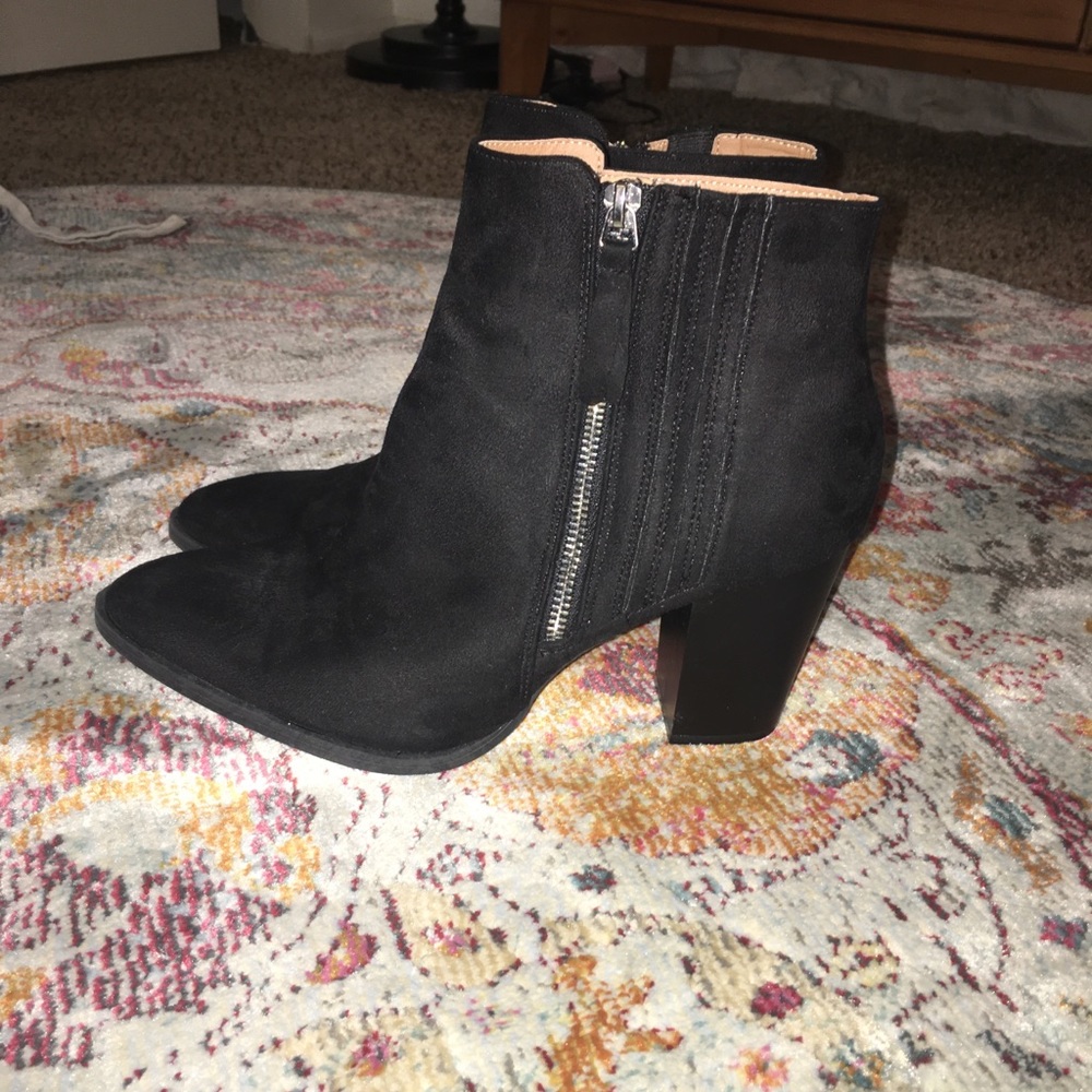 Qupid Black Suede Ankle Boots